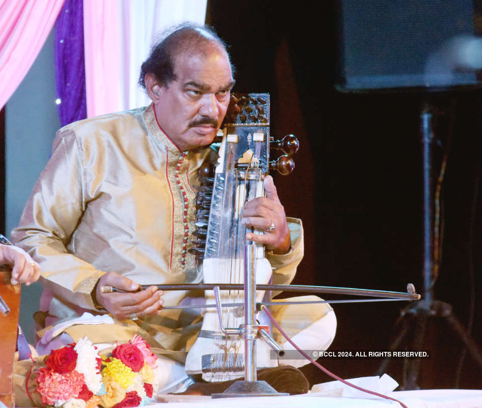 Hariharan performs at Suryatra