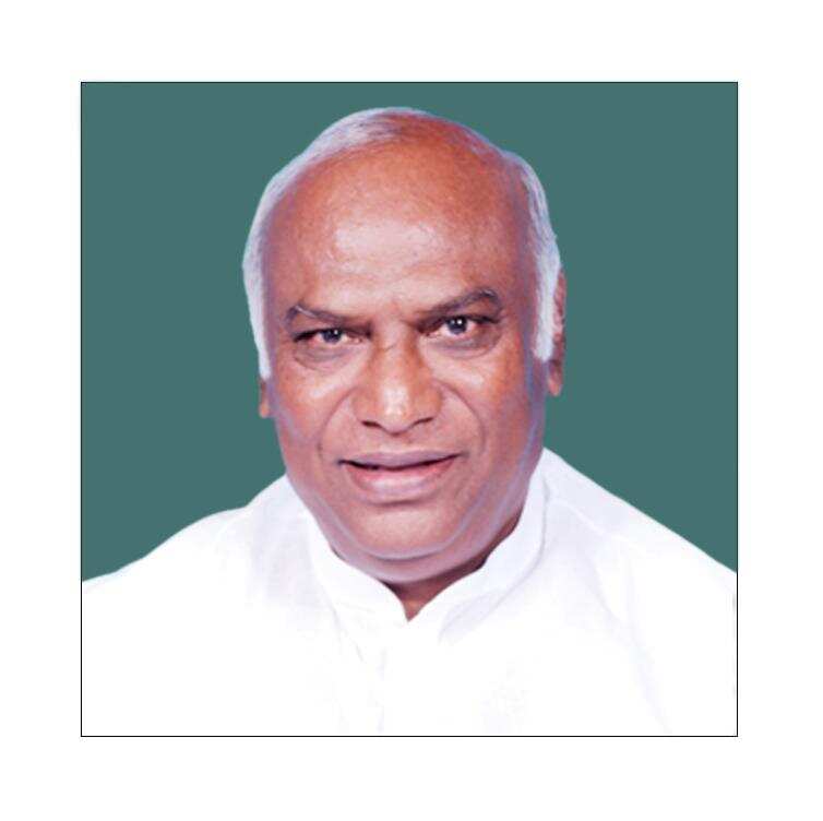 MALLIKARJUN KHARGE : Bio, Political Life, Family & Top Stories