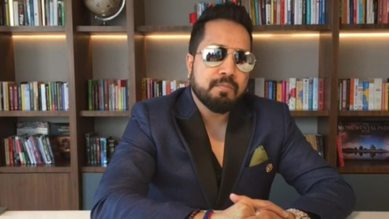 Singer Mika Singh says working with international star Shaggy was a dream  come true for him... | Hindi Movie News - Bollywood - Times of India