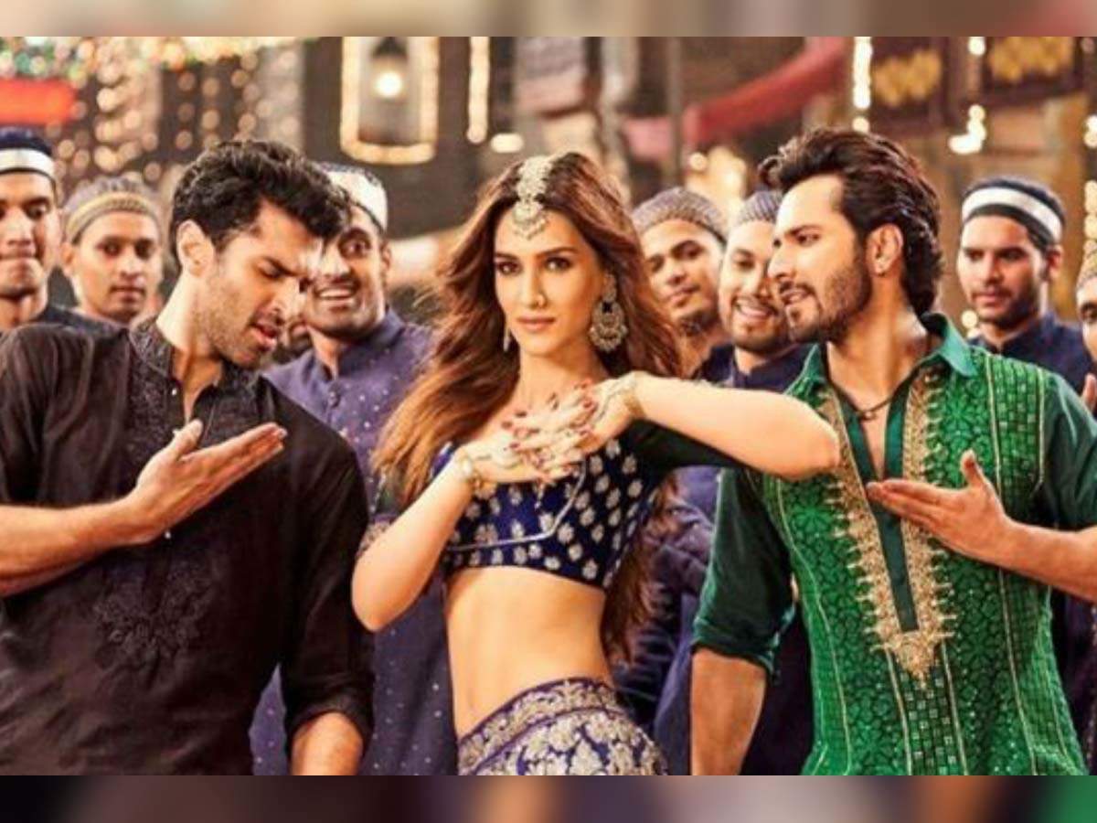 Here's what Kriti Sanon has to say on working with Aditya Roy ...