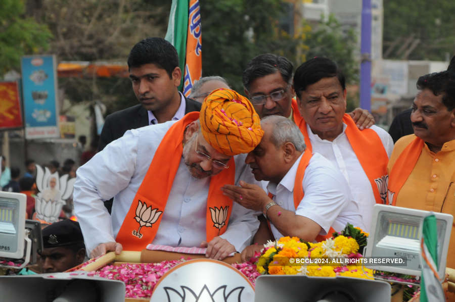 Amit Shah holds roadshow in Kalol