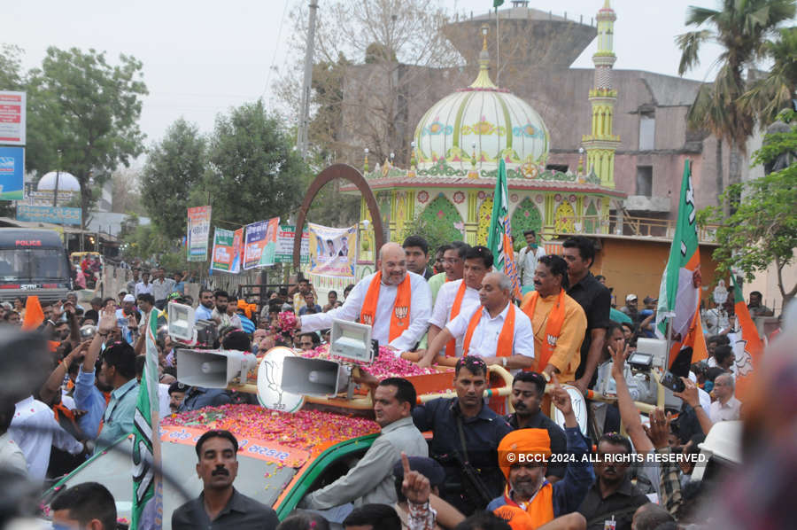 Amit Shah holds roadshow in Kalol