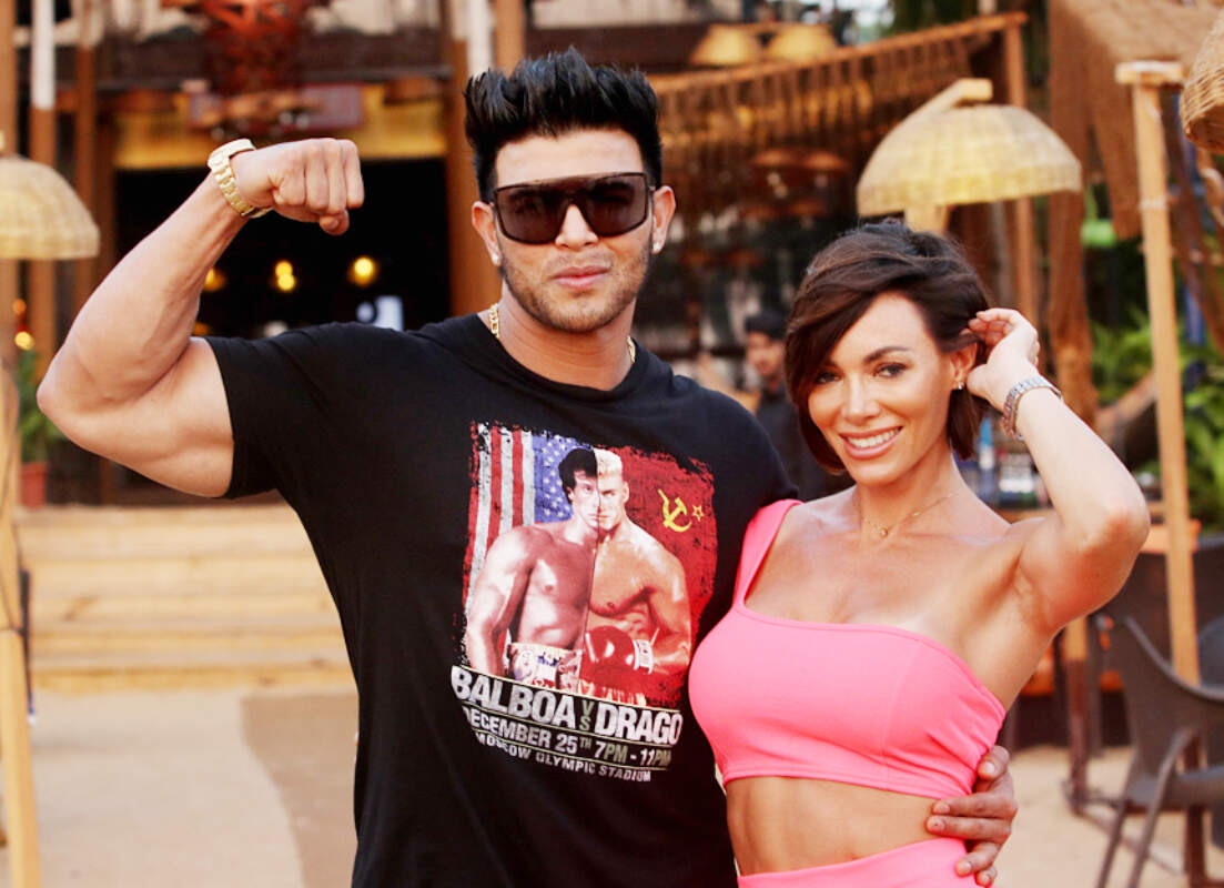 Danni Levy and Jeff Seid are all smiles during the press meet of 'Body  Power Beach Show' held in Goa - Photogallery