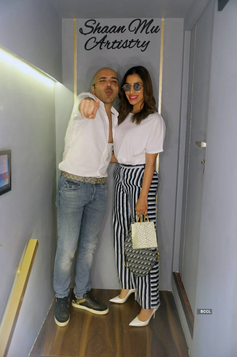 Candid pictures from Shaan Muttathil’s make-up studio launch