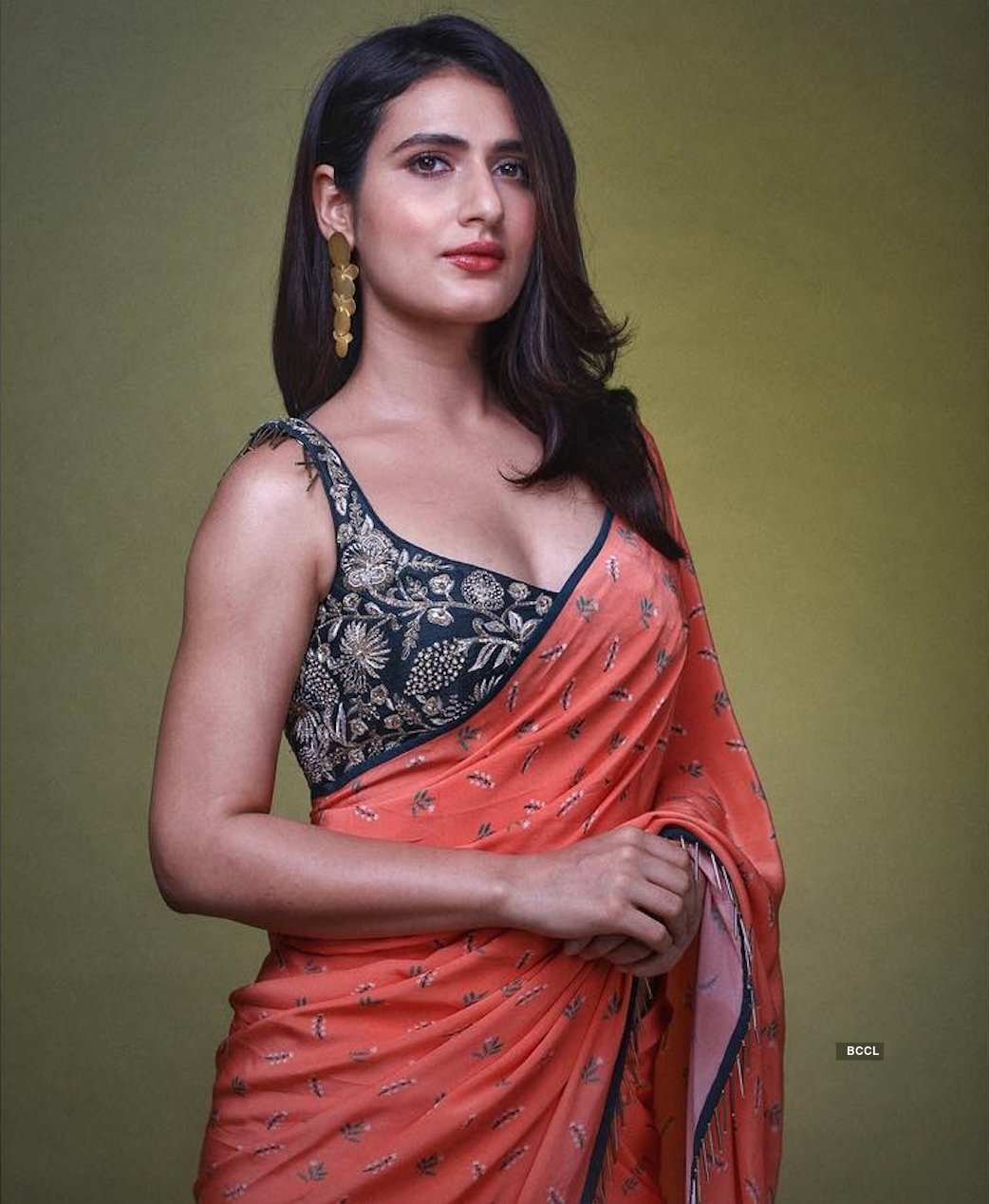 Actress Fatima Sana Shaikh is grabbing all attention for her Instagram pictures...