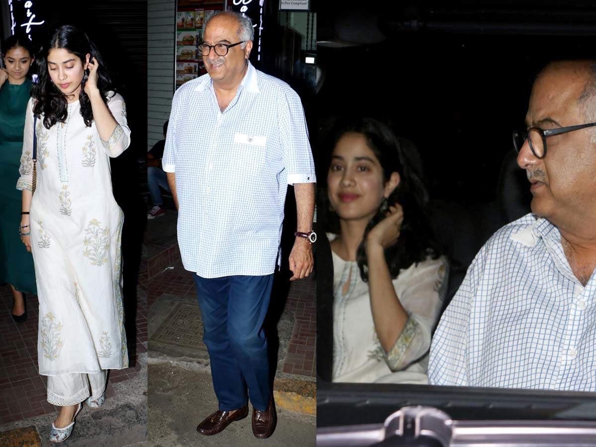 ​Janhvi Kapoor looks absolutely beautiful as she steps out for dinner with her father Boney Kapoor; see photos