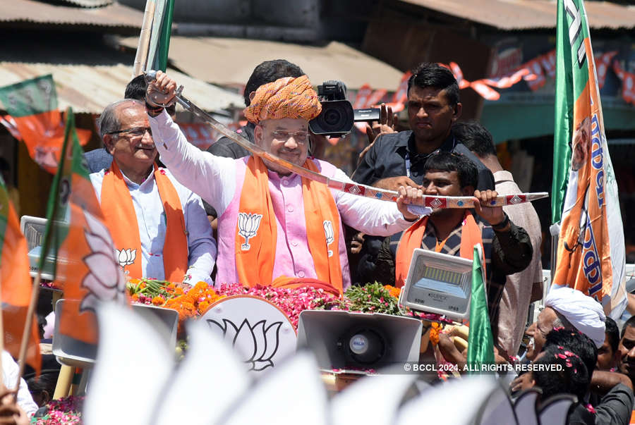 Amit Shah holds roadshow in home state