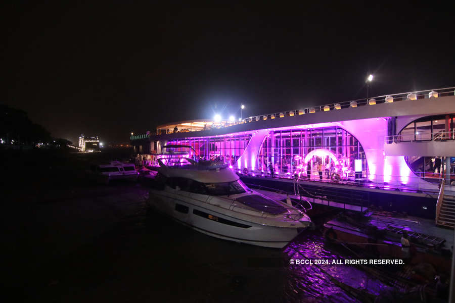 Launch of luxury cruise facility enthrals Kolkatans