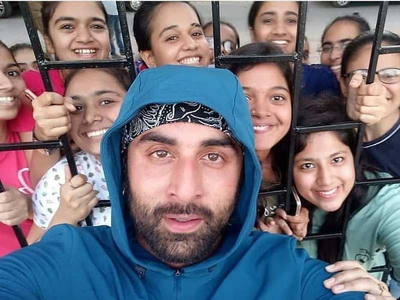This selfie of Ranbir Kapoor with his fans is the sweetest thing you will see today!
