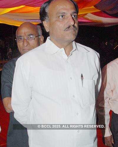 Dr Vasant & Dr Pragati Khalatkar's bash