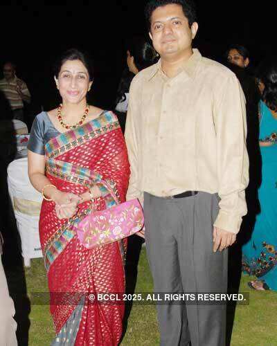 Dr Vasant & Dr Pragati Khalatkar's bash