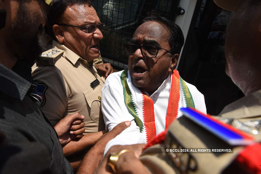 Telangana: Protests continue over goof-up in Intermediate results