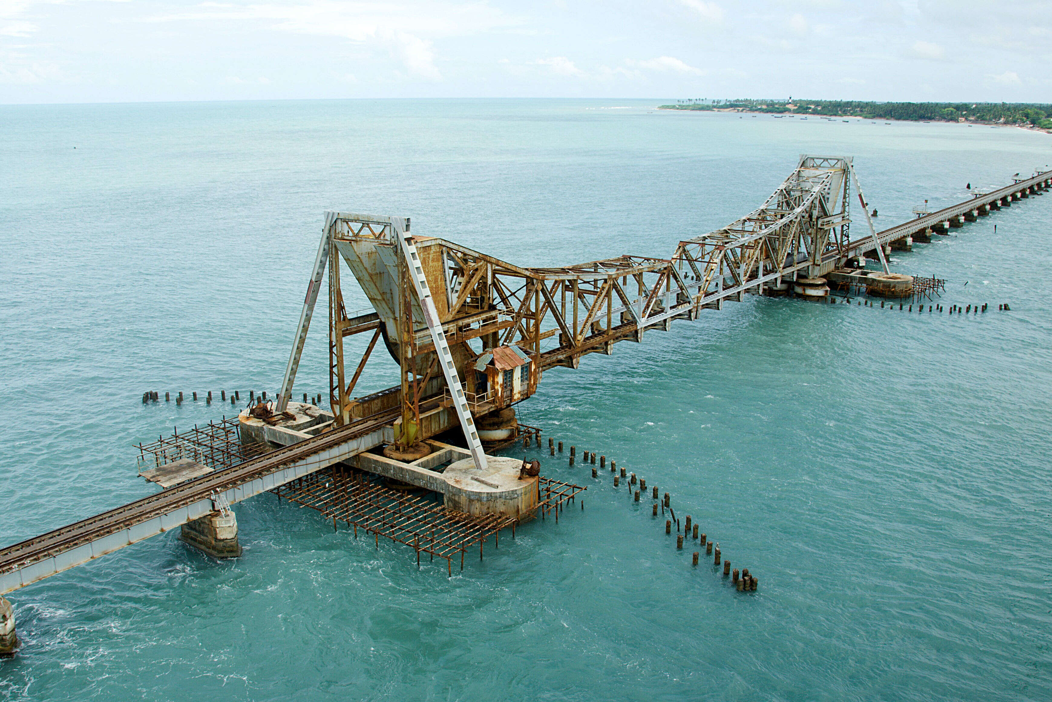 5 railway bridges in India that you must go chugging on Times of India Travel
