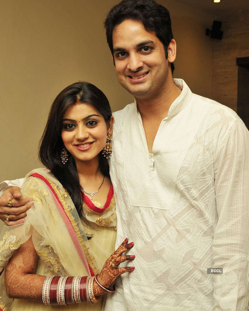 Famous television couple Vikaas Kalantri and Priyanka Kalantri expecting their first child