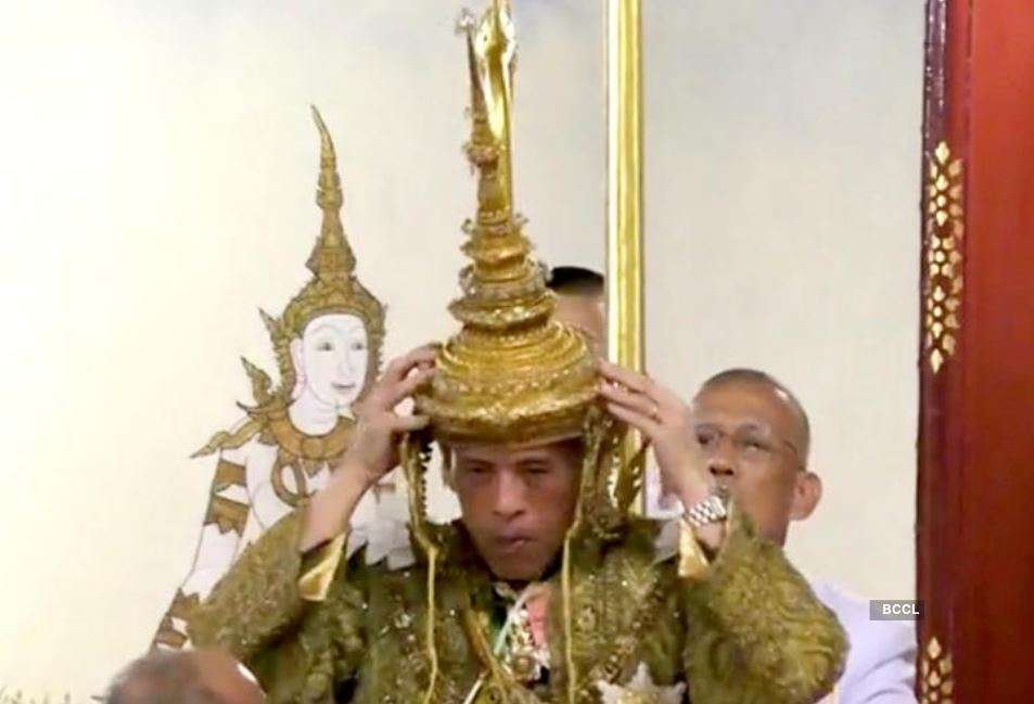 Thailand King Maha Vajiralongkorn crowned in elaborate ceremony