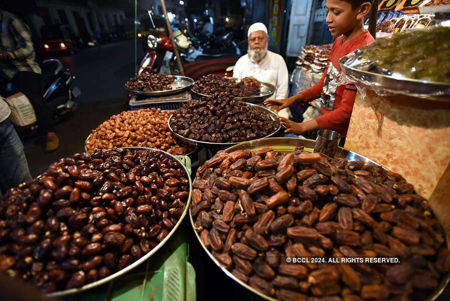 Holy month of Ramzan begins with religious fervour