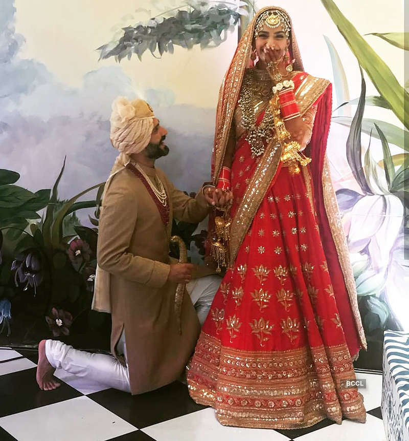 A look back at best wedding pictures of Sonam Kapoor & Anand Ahuja on their anniversary