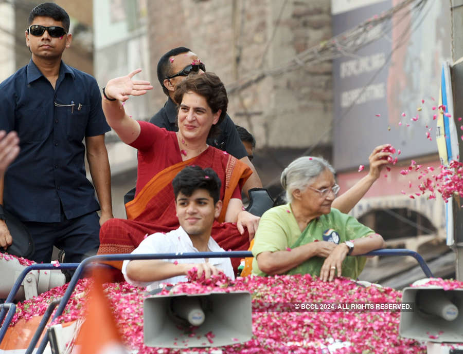 Priyanka Gandhi holds roadshow in Delhi