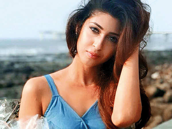   SONARIKA-BHADORIA1 "title =" SONARIKA-BHADORIA1 "/> </div>
<p> </strong><br />
<br />  <strong> Known for: </strong> Beautiful and full of hazelnut, this beautiful woman with green eyes drops her in style Bold images of her was last seen in "Dastaan-E-Mohabbat: Salim Anarkali" and is currently playing one of the leading roles in "Ishq Mein Marjawan".<br />
<br /><strong>  Relationship status: </strong> Single.
</p>
<p><strong>  10. Adaa Khan </p>
<div data-type=