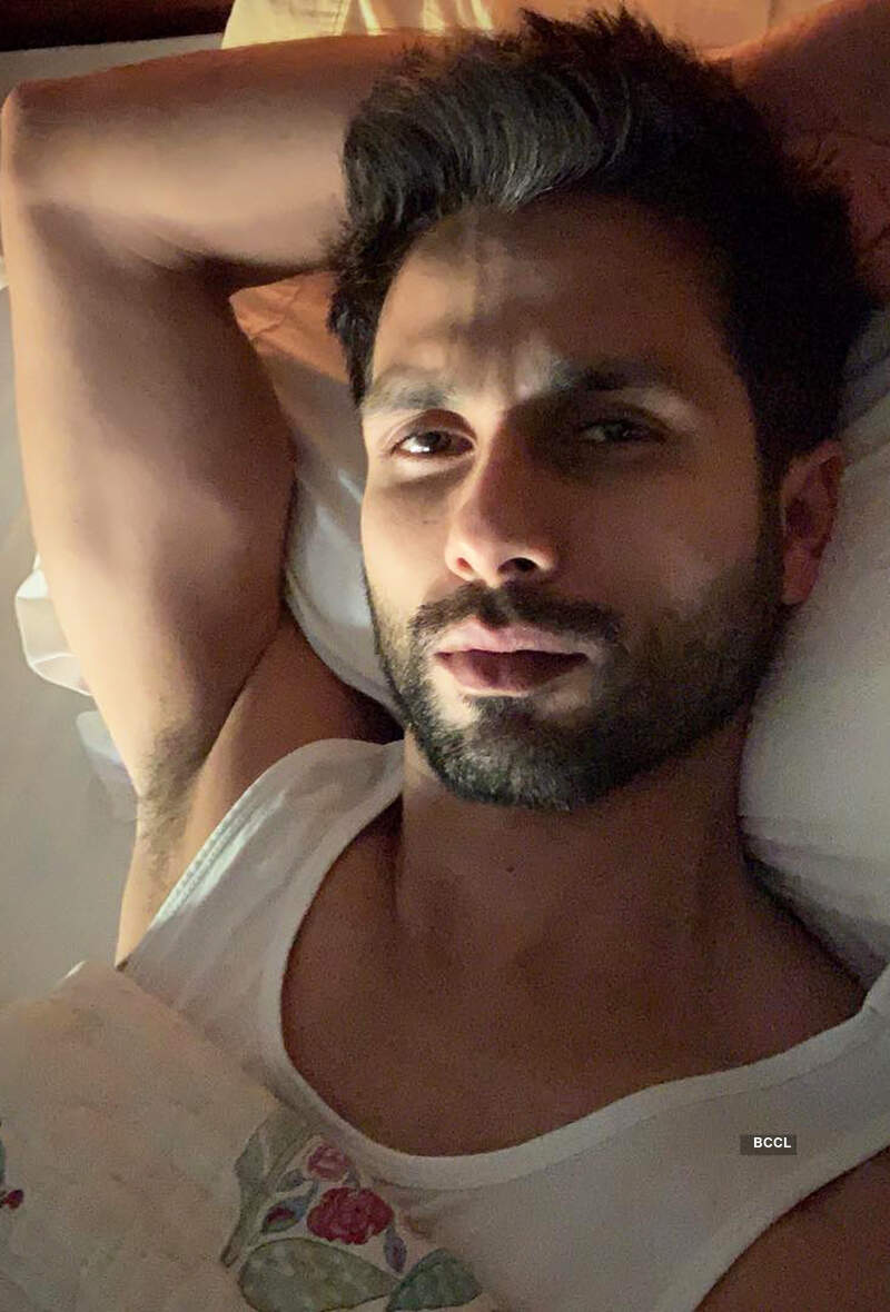 Shahid Kapoor and Scarlett Johansson pictures