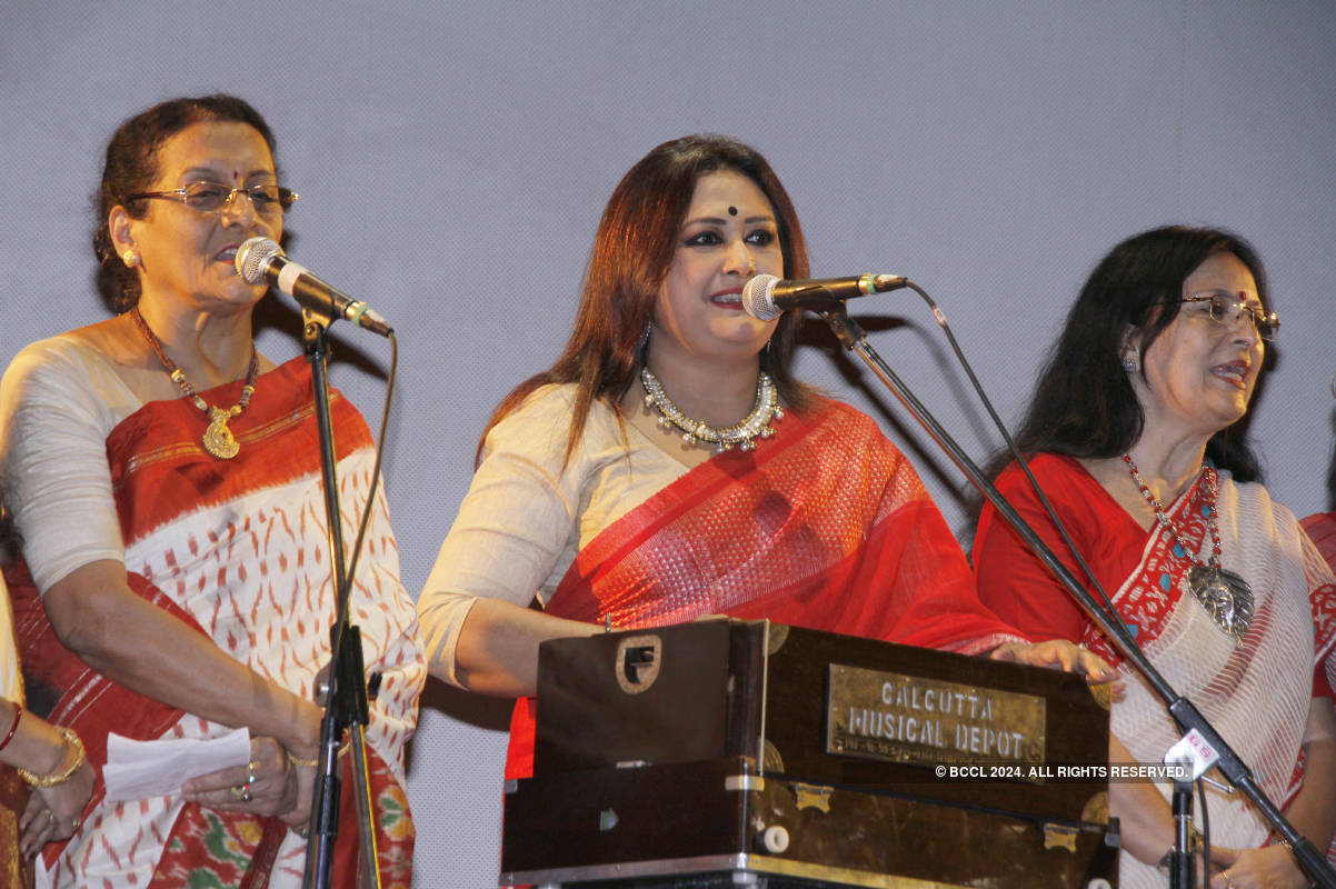 Celebs attend cultural programme 'Amar Bangla'
