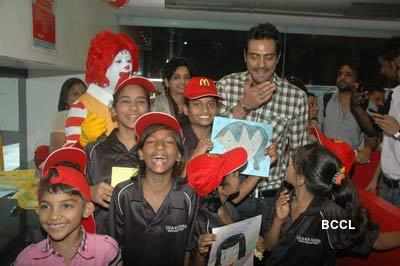 Arjun Rampal with kids