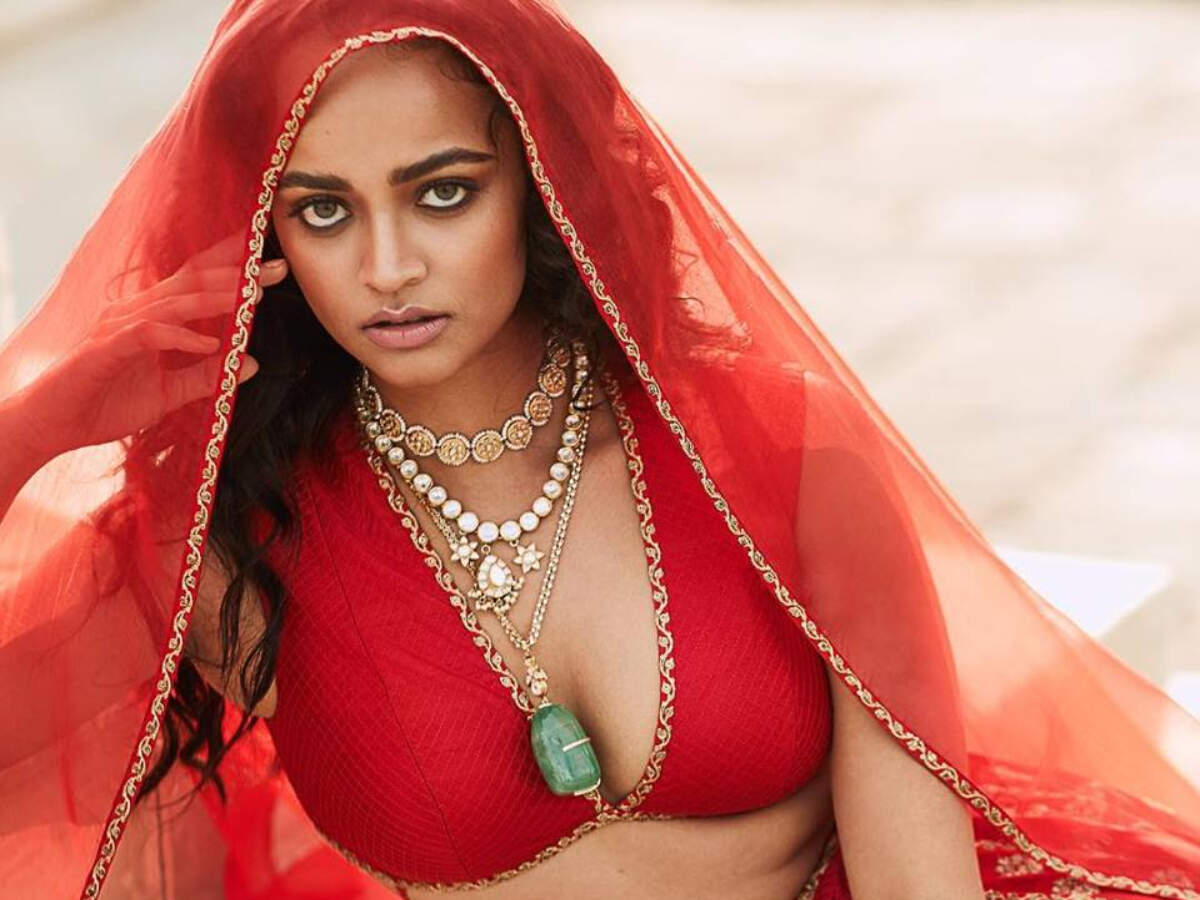 Sabyasachi shows the new way to style your saris and lehengas with sexy  blouses! | The Times of India