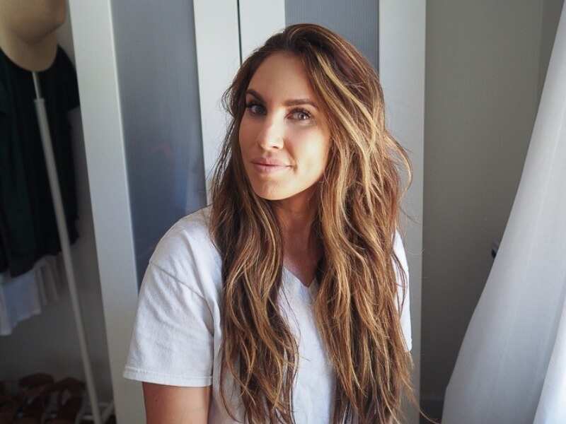 Ways To Perfectly Air Dry Your Hair