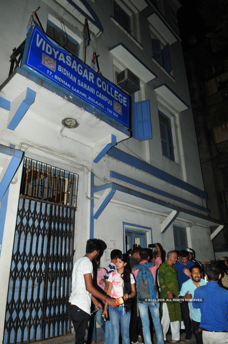 Mamata Banerjee condemns attacks on Vidyasagar College