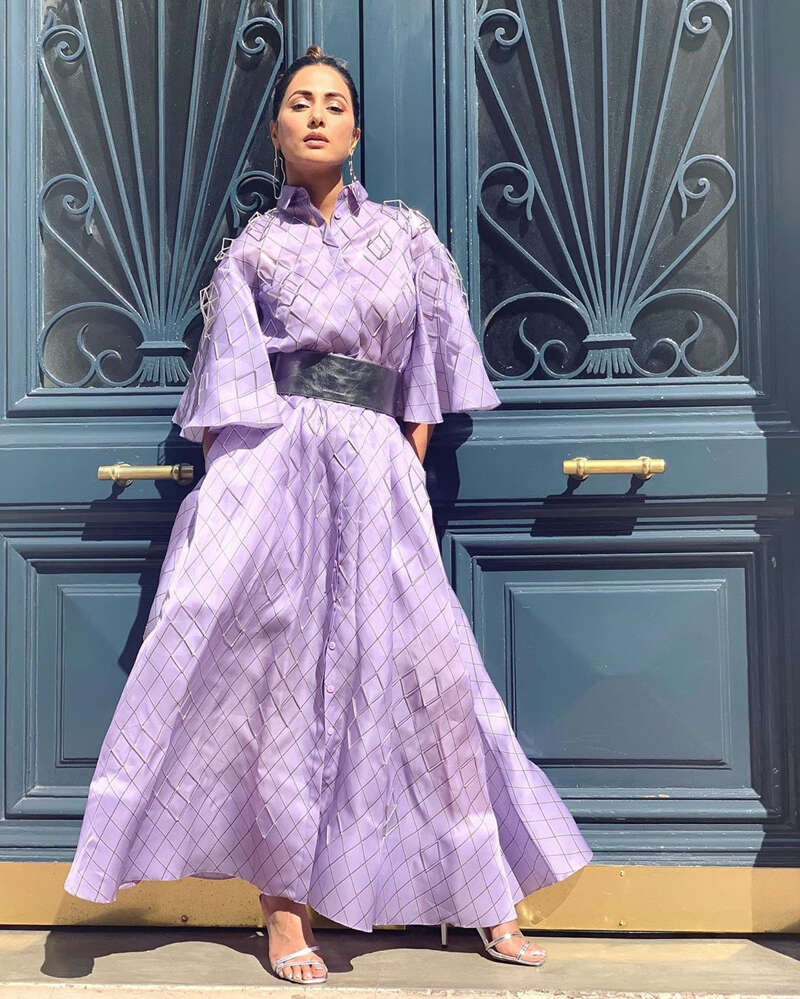 hina khan denim dress Hina Khan's vibe check is all about effortless glam and bold confidence,  serving major fashion goals in a denim dhoti-style bottom while carrying  her unmatched charm with absolute grace.  @realhinakhan Follow: @