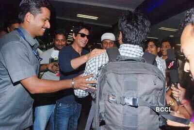 SRK @ Mumbai Airport