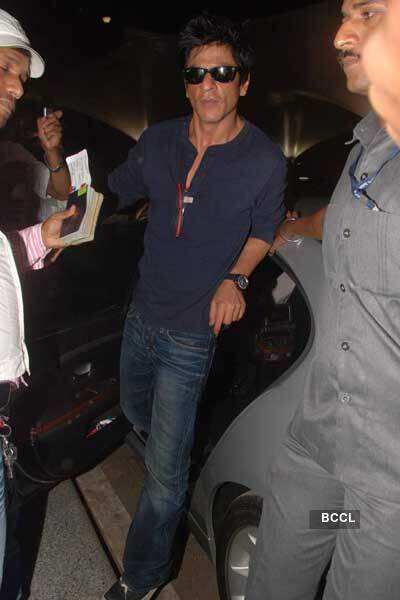 SRK @ Mumbai Airport