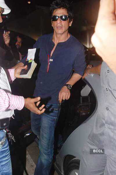 SRK @ Mumbai Airport