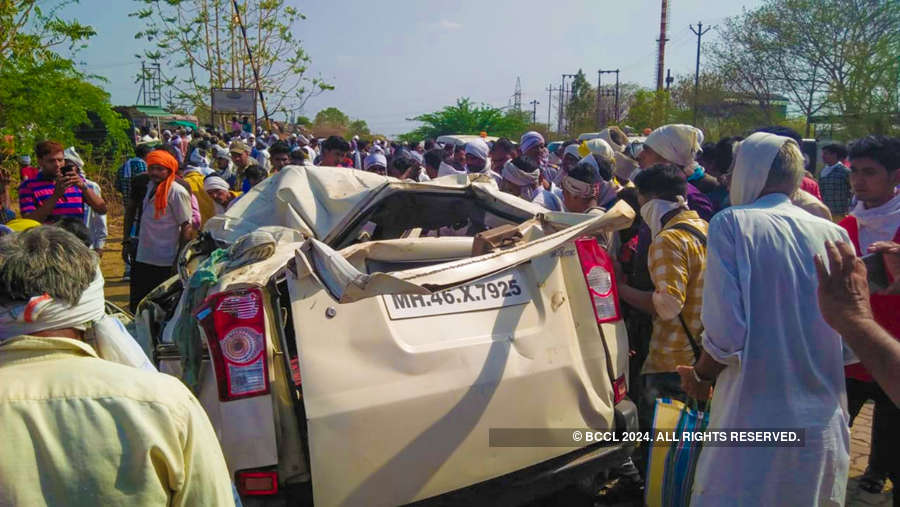 13 killed as truck crushes tempo in Maha's Buldhana