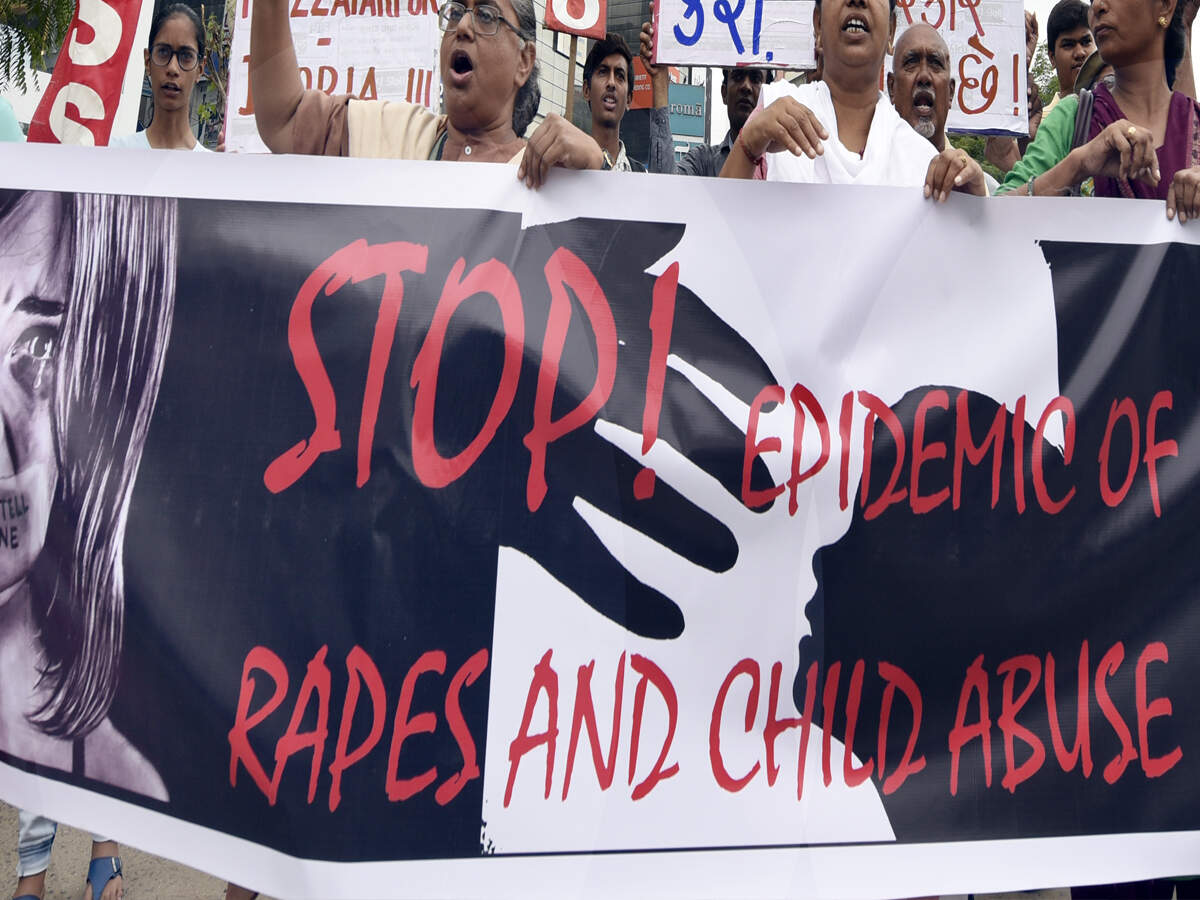 Noida Ntpc Executive Accused Of Raping 11 Year Old Held Noida