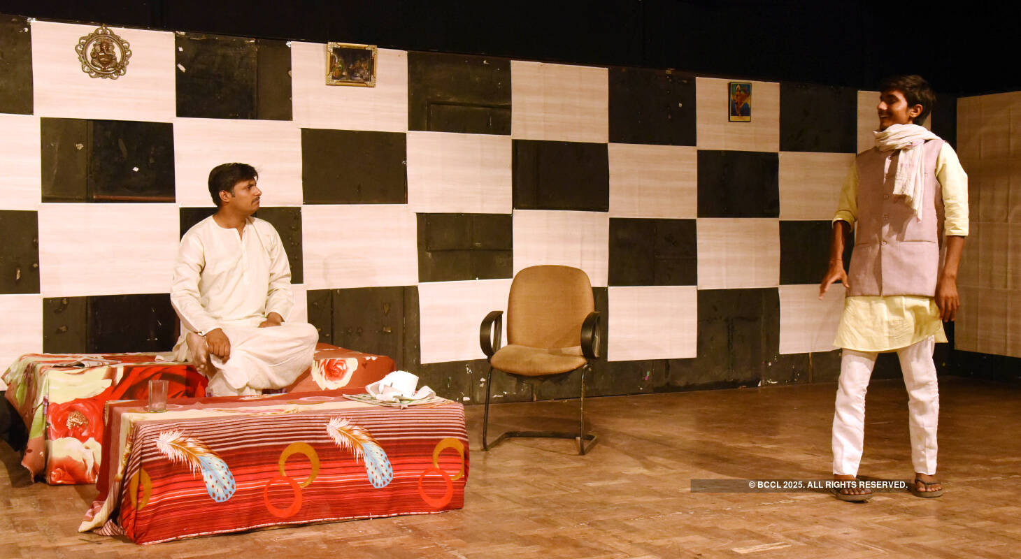 Lo Kar Lo Baat: A play