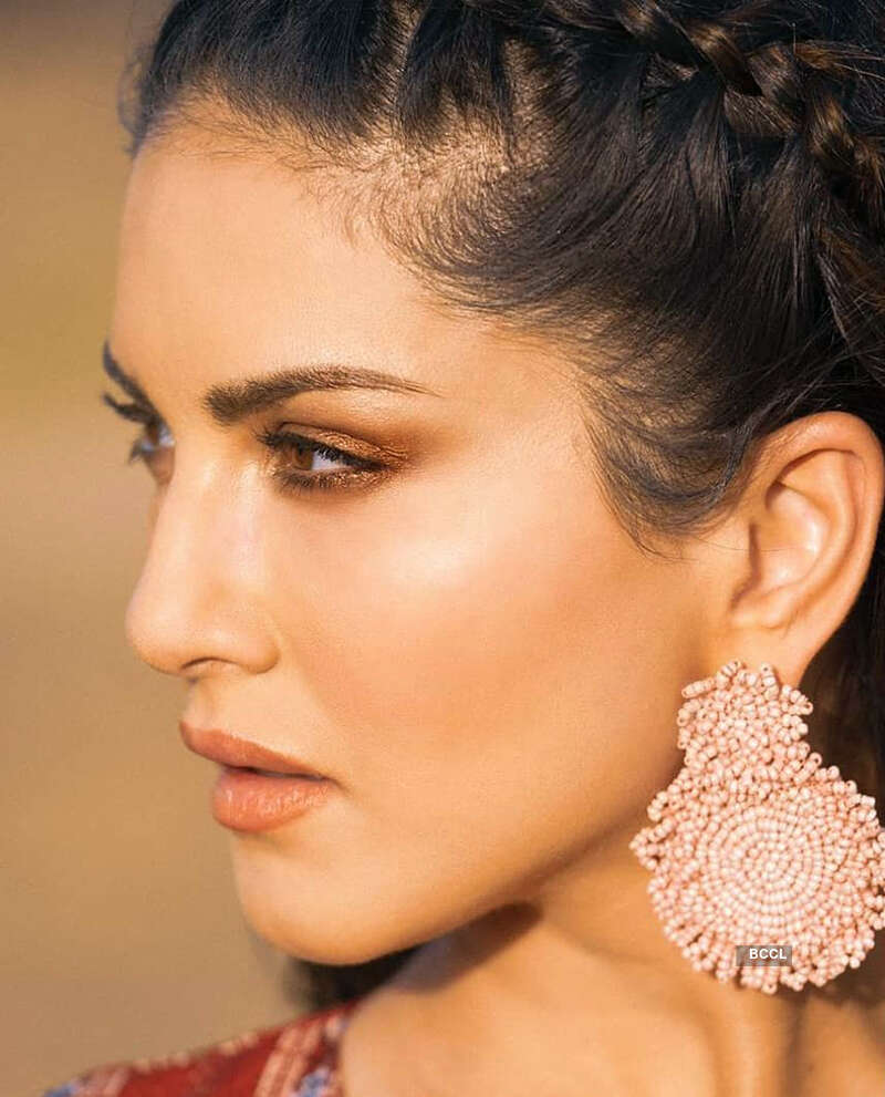 Sunny Leone pictures