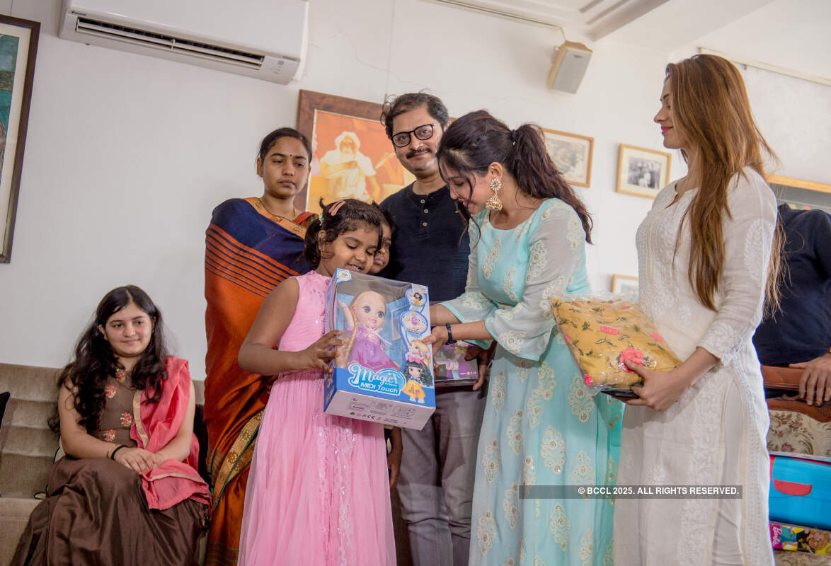 Shubhangi Atre, Rohitashv Gour and Hiba Nawab