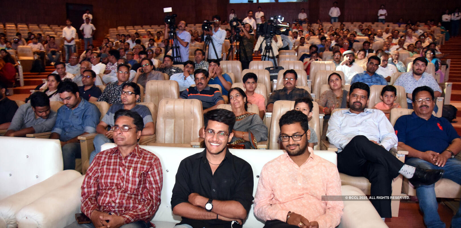 Famous Indian poets​ participate in 'Rashtriya Kavi Sammelan'