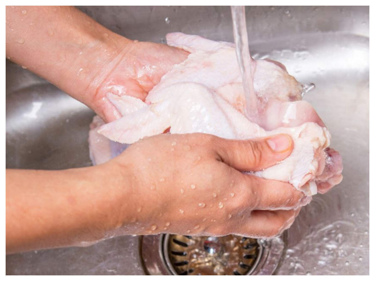 Here’s why you should NEVER wash chicken before cooking