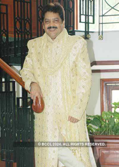 Udit Narayan's photo shoot