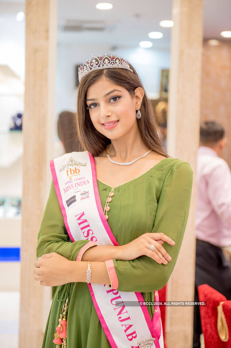 Miss India 2019 state winners visit Senco Gold & Diamonds store