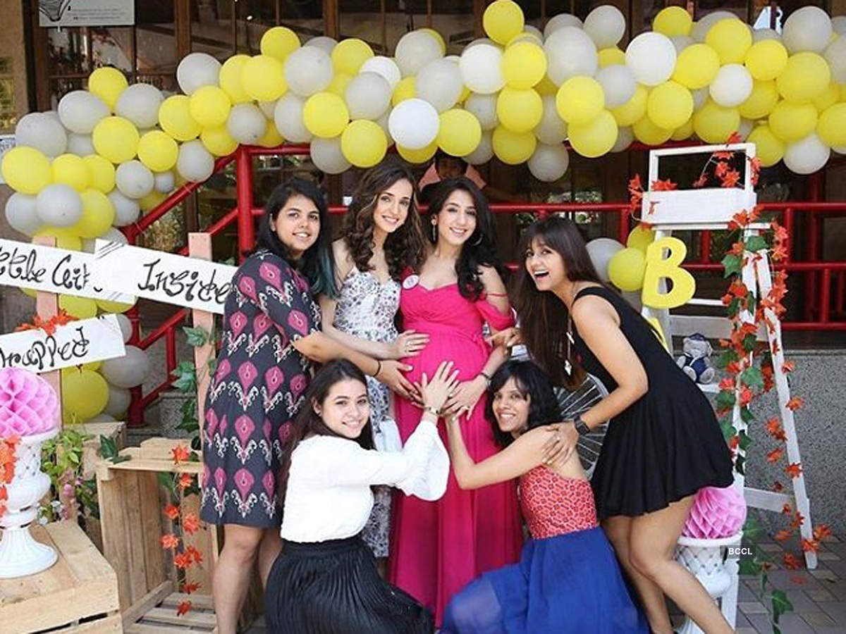 Barun Sobti and Pashmeen soon to welcome first child, baby shower pictures go viral