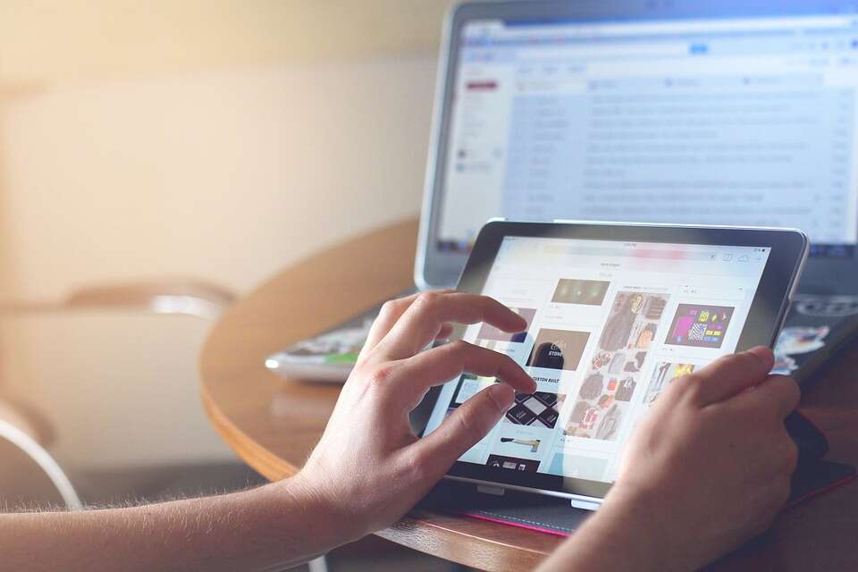 How to become a new age media professional?