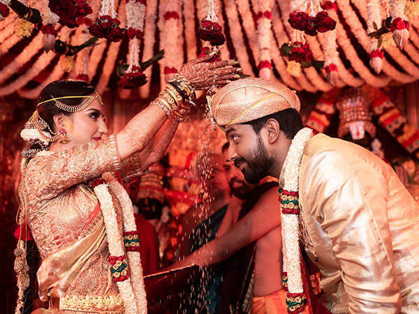 Lovey Sasan Repeats Wedding Vows In South Indian Ceremony Times