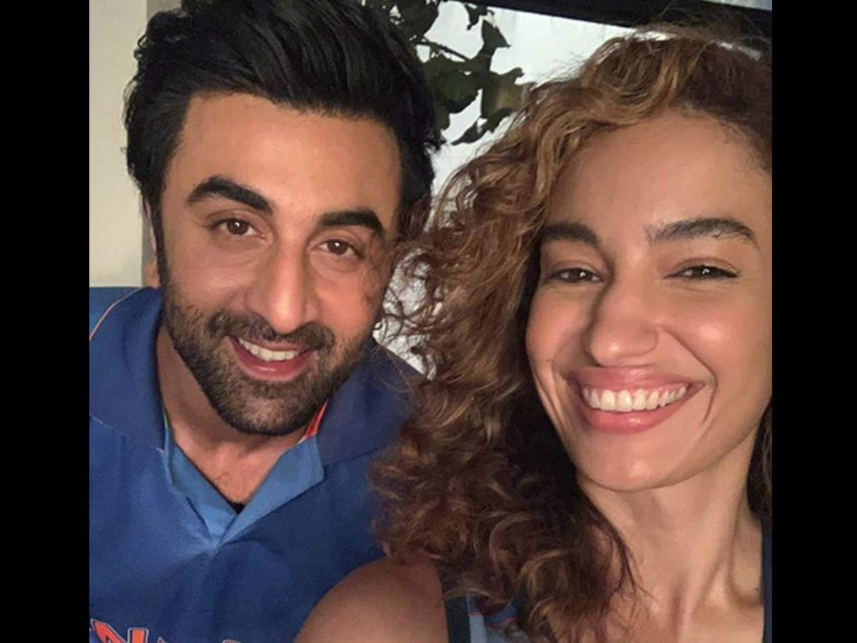Ranbir Kapoor poses for a cute photo with actress Elena Fernandes