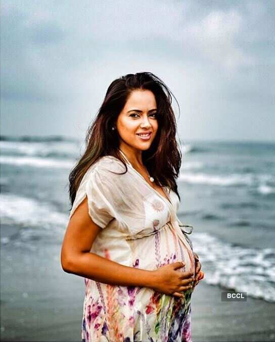 Heavily pregnant Sameera Reddy hits back at trolls by sharing her baby bump photo