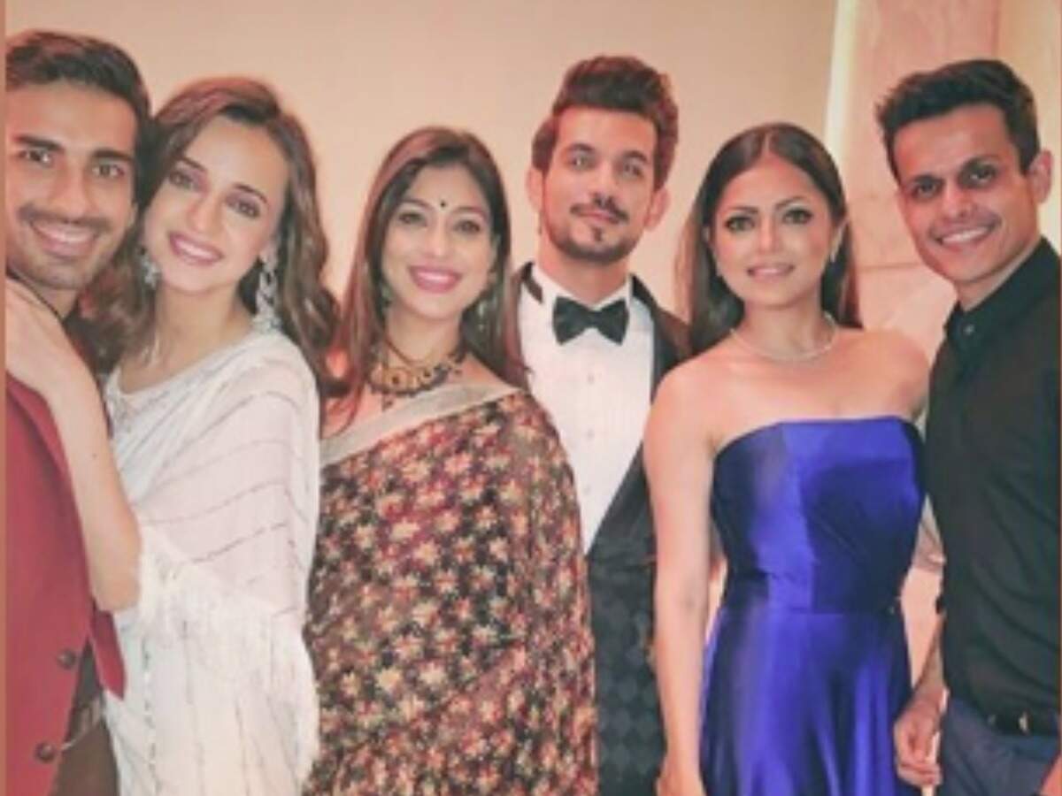 Miley Jab Hum Tum Team Sanaya Irani Mohit Sehgal Arjun Bijlani Reunite Create Major Nostalgia Times Of India miley jab hum tum team sanaya irani