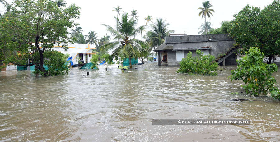 3 killed as rains lash Kerala