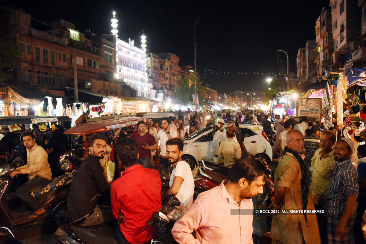 A walk through Jaipur's Ramganj Bazaar for iftaar treats
